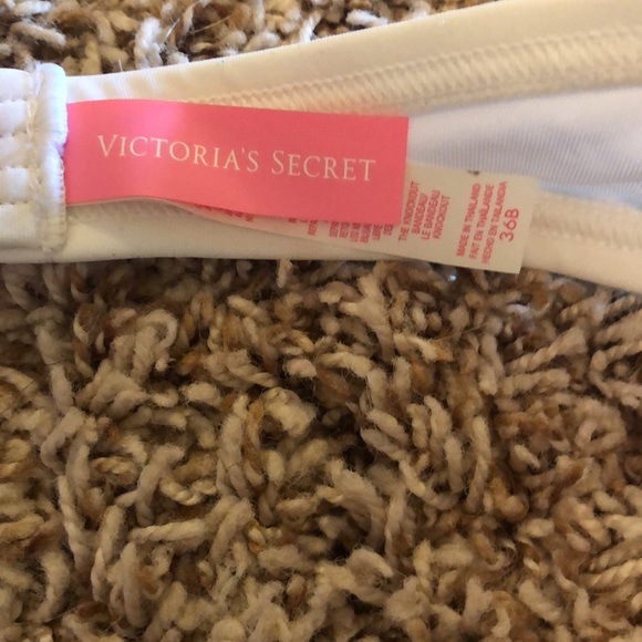 Victoria’s Secret swim suit top - Picture 3 of 3